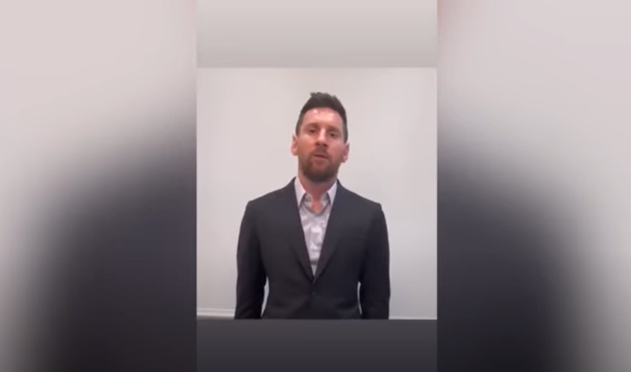 Lionel Messi pidiendo perdón al PSG